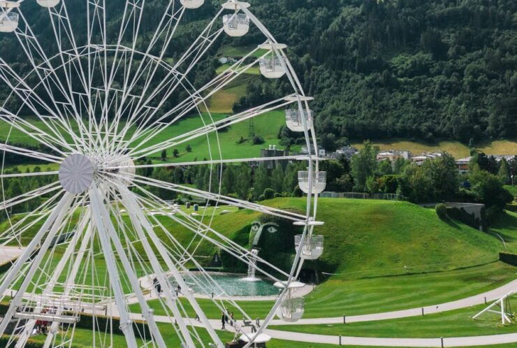 Combo Ticket Ferris Wheel & Swarovski Crystal Worlds - Ferris Wheel Experience