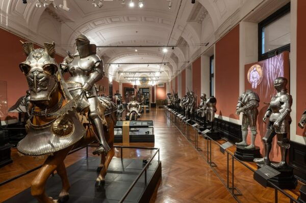 Combo Ticket: Imperial Treasury & New Hofburg Palace Tour - Discovering the New Hofburg Palace