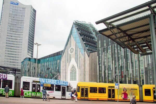 Combo Tour in Leipzig: Guided City Tour & City Sightseeing - Duration and Language Options