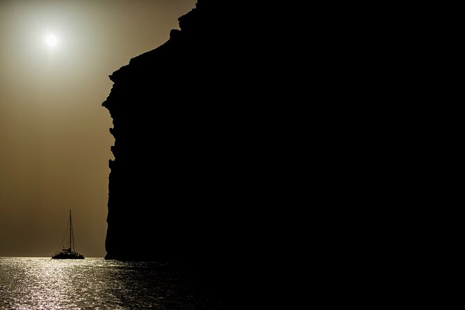 Comfort Max Catamaran Caldera Cruise With BBQ and Drinks - How to Make a Reservation