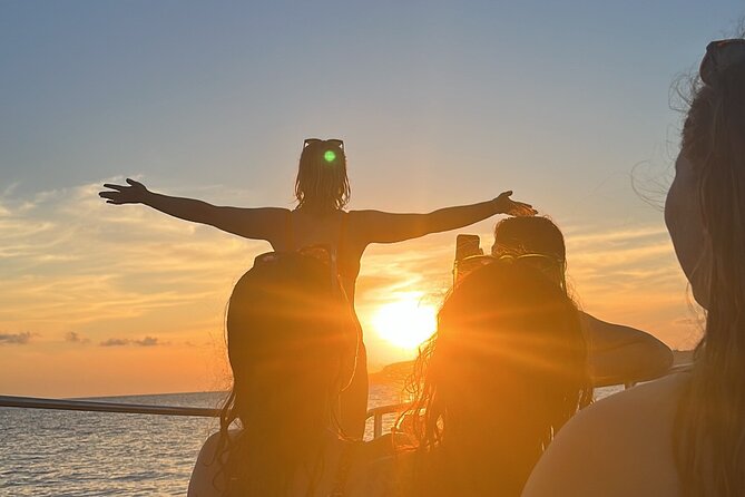 Comino Highlights, Blue/Crystal Lagoon & Caves Private Boat Trip - Meeting and Pickup Details