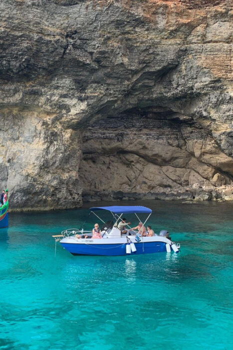 Comino: Private boat tour with Snorkeling activities & caves - FAQ