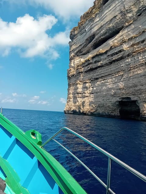 Comino: private charter to Crystal & Blue lagoon & Caves - Easy and Convenient Meeting Points