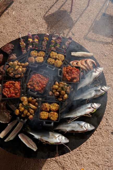 Commanderie de Peyrassol: Self-guided tour among art, vineyards, and forest - Dining and Amenities