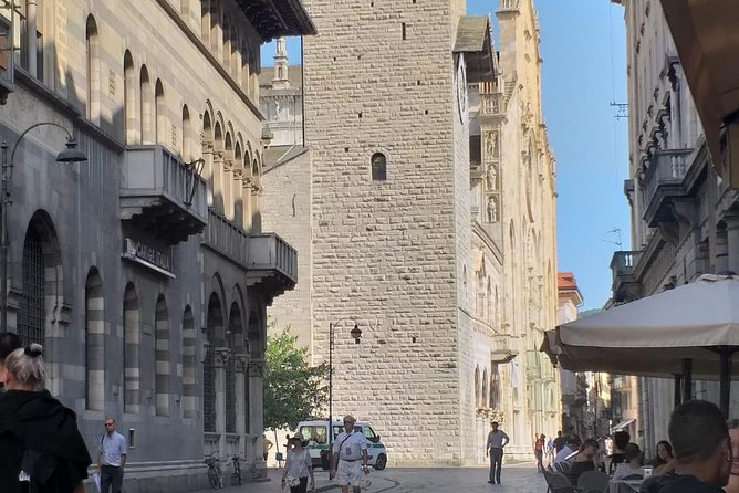 Como City and Its History Exclusive Walking Tour (1 H From Milan) - Meeting Point and End Point