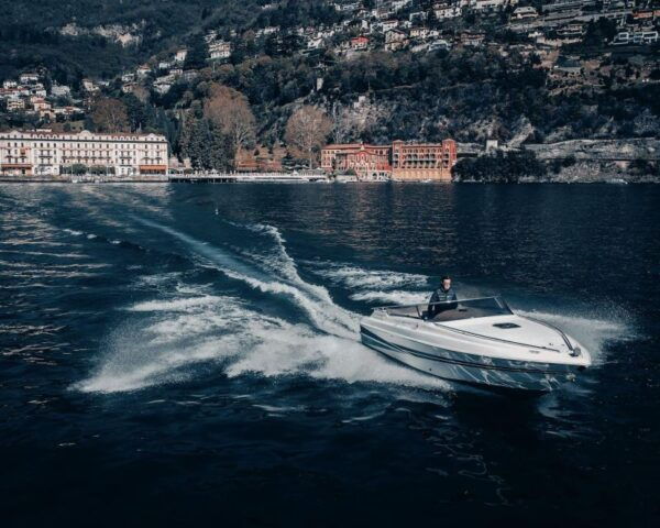 Como: Lake Como Private Sightseeing Boat Tour - Safety Measures
