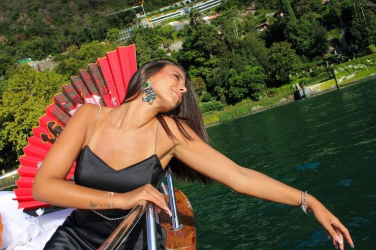 Como Lake: Model for a Day on Boat and Photo Shooting - Good To Know