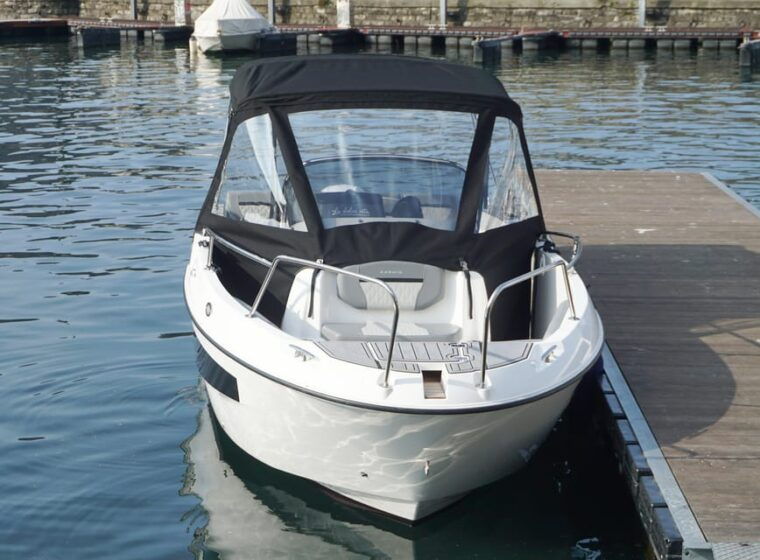 Como Lake Shared Boat Tour 1 or 2 Hours Rain Cover - Scenic Stops and Photo Opportunities