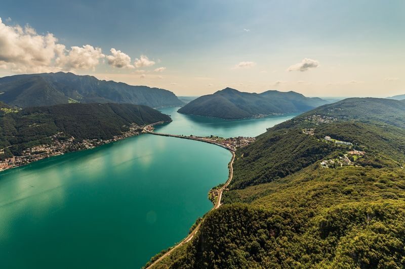 Como, Lugano and Bellagio Exclusive Boat Cruise - Como adds history, but only for an hour