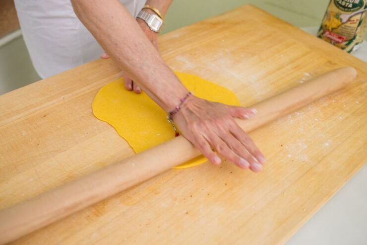 Como: Small Group Pasta-Making Class at a Local's Home - Good To Know