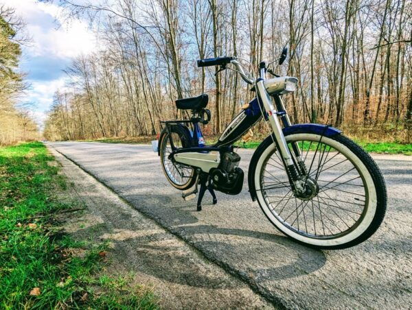 Compiègne: Half a Day on a Moped! - Restrictions and Recommendations