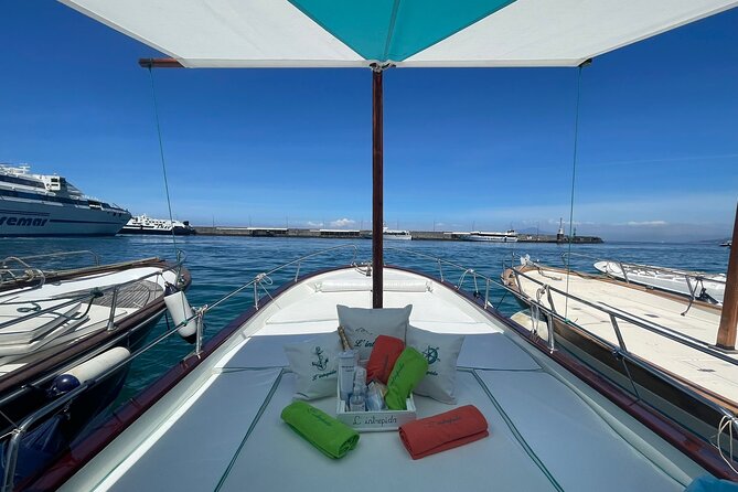 Complete Private Guided Two Hour Tour of the Coast of Capri - Meeting and Pickup
