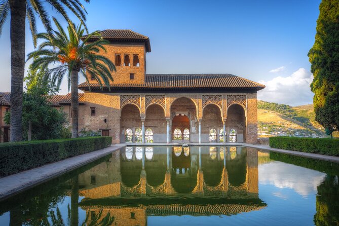 Complete Private Tour of Alhambra With Nasrid Palaces - Overview