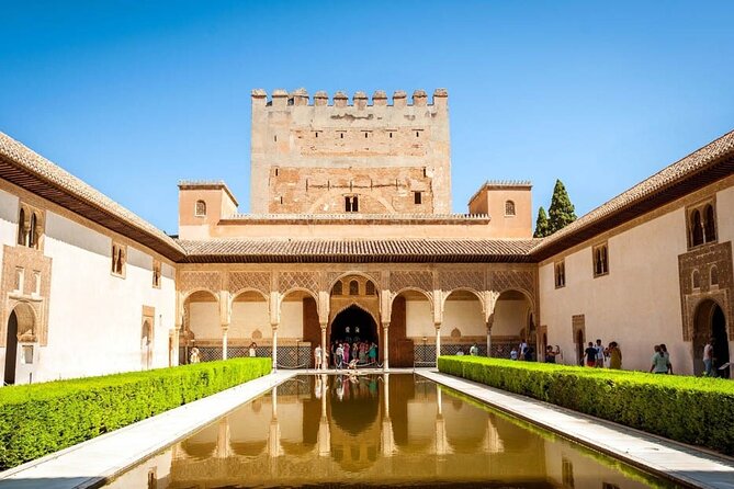Complete Private Tour of Alhambra With Nasrid Palaces - Private Transportation