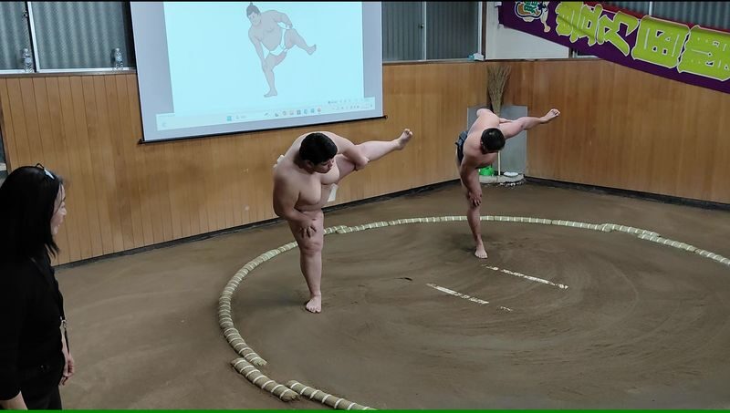 Complete sumo experience in Tokyo - Inside Tokyo Sumo Beya in Kiyosumi