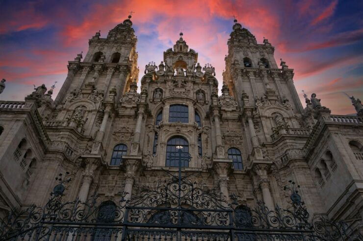 Complete Tour of Santiago + Cathedral, Museum and Portico De La Gloria - Pricing and Reservation