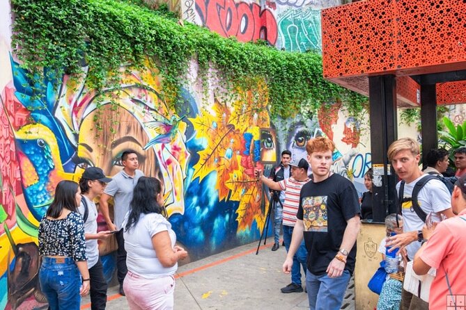 Comuna 13 Graffiti Tour in Medellin - Transportation Details