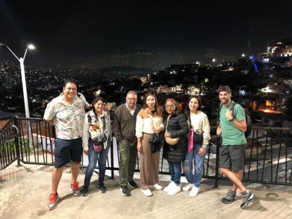 Comuna 13 Graffiti Tour (Private Tour With Transportation) - Return Transportation