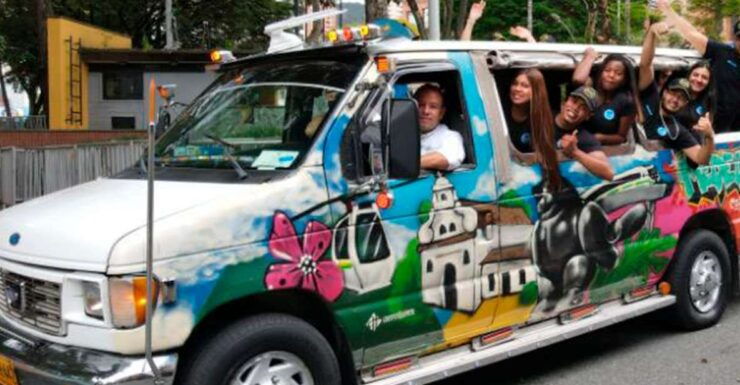 Comuna 13: Graffiti Tour With Tasting, Live Show, & Gallery - Activity Details