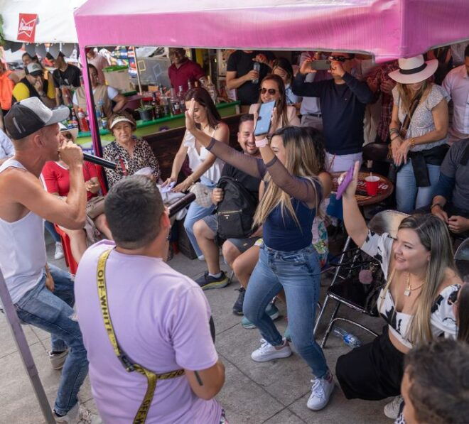 Comuna 13: Graffiti Tour With Tasting, Live Show, & Gallery - Community Impact