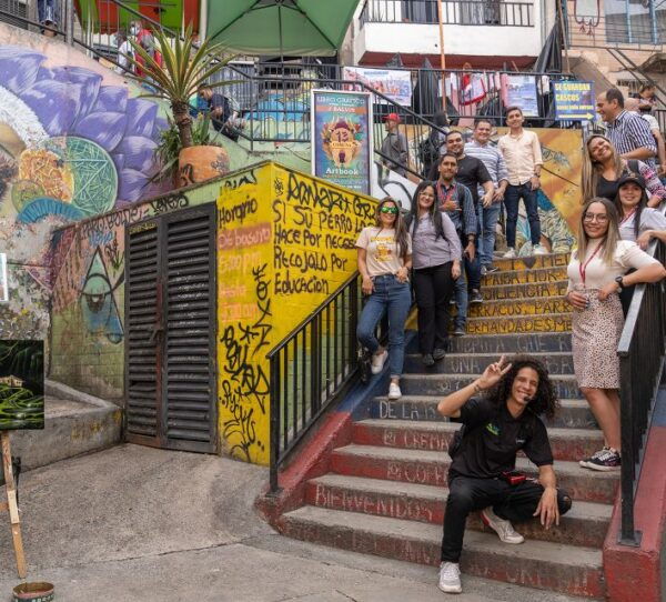 Comuna 13: Graffiti Tour With Tasting, Live Show, & Gallery - The Sum Up