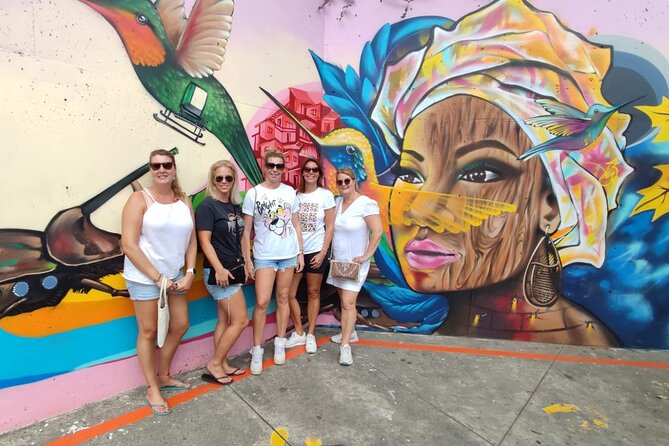 Comuna 13 History and Graffiti Tour With Cable Car - Cable Car Experience
