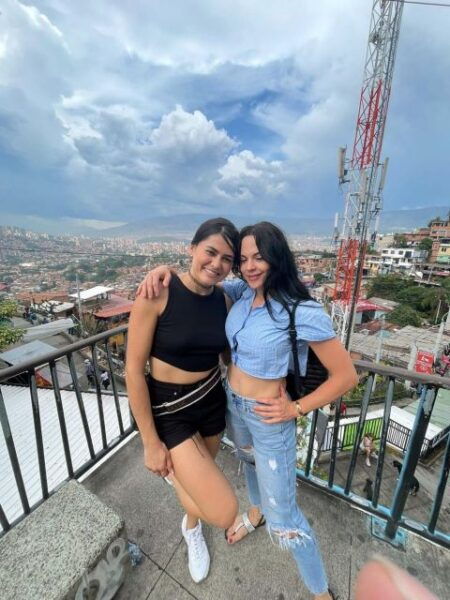Comuna 13, Metro and Metrocable (Small Groups) - The Sum Up