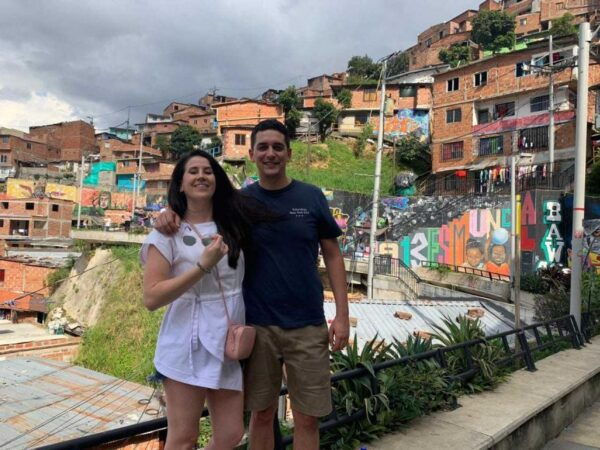 Comuna 13 Neighborhood & Street Art Private Tour - Highlights