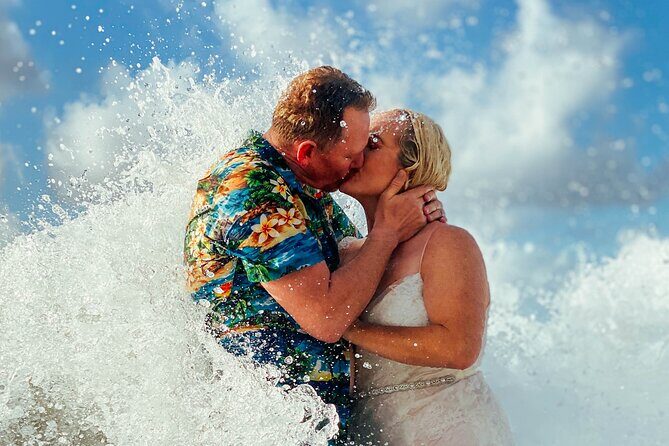 Conceptual and Surreal Wave Photography on Kauai - What Is the Conceptual and Surreal Wave Photography Tour?