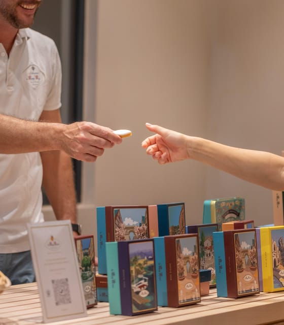 Confiserie Du Roy René: Gourmet Guided Tour of the Calisson Museum - Food Tasting Experience