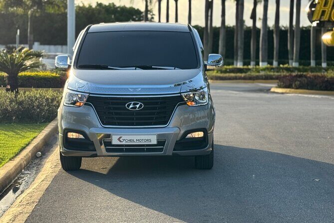 Confortable and privaste transportación from puj Airpot - The Experience in Detail