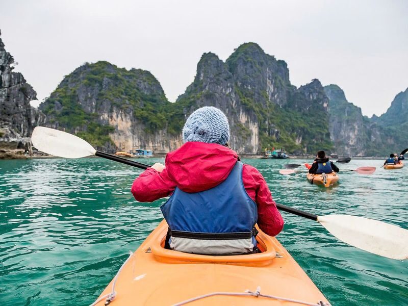 Cong Nghia Day Cruise: Ha Long Bay, Thien Cung with Japanese Guide - Returning to Hanoi for Xôi Yến