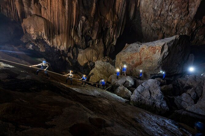 Conquer of Phong Nha Cave 4,5 km by kayaking Group Tour - Exploring the Itinerary in Detail