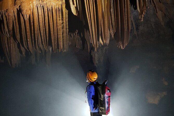 Conquer of Phong Nha Cave 4,5 km by kayaking Group Tour - FAQs