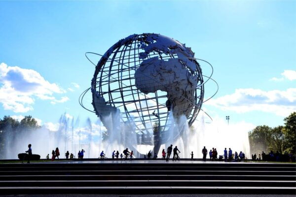 Contrasts New York - Authentic Neighborhood Discoveries