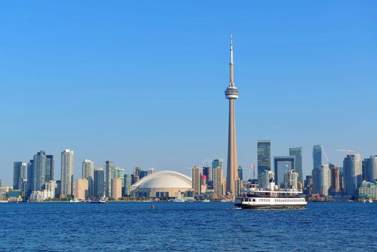 Convenient Bus Transfer Between Hamilton Airport and Toronto - Booking and Payment