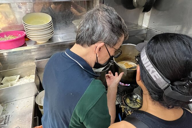 Cook and Eat Like a Local in Singapore - Must-Try Local Dishes