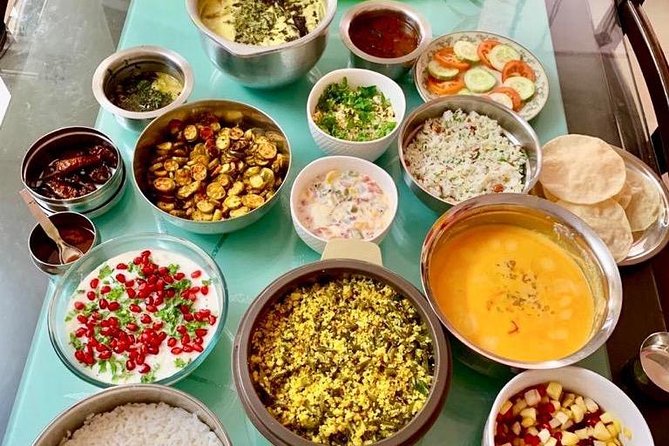 Cook & Dine Experience With a Local in Mumbai City - Logistics and Accessibility Details