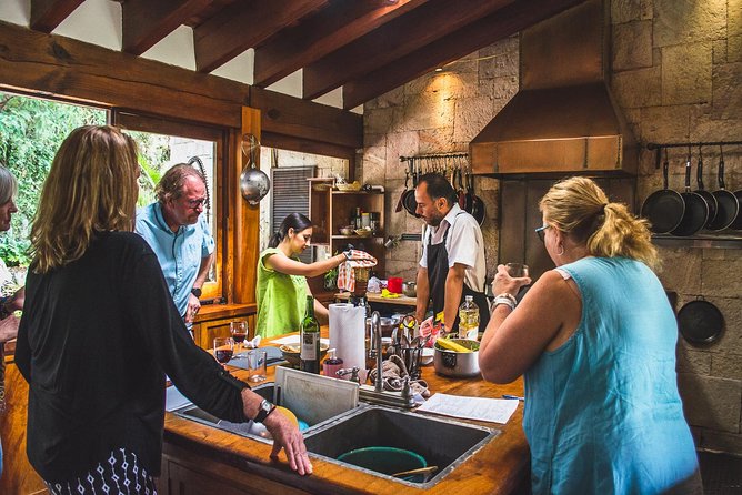 Cook & Dine Make Authentic Mexican Mole and Salsas in San Miguel De Allende - Meeting and Pickup