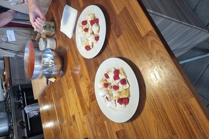 Cook With Us in Rome: A Hands-On Cooking Experience - Minimum Traveler Requirement