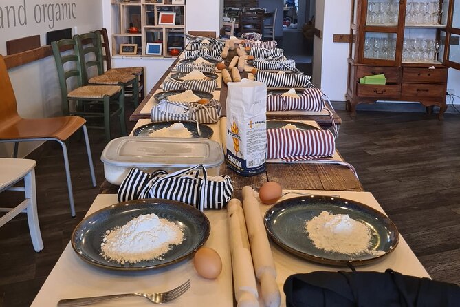 Cooking Class 2 Hour Vatican Fettucine and Tiramisù - Class Overview