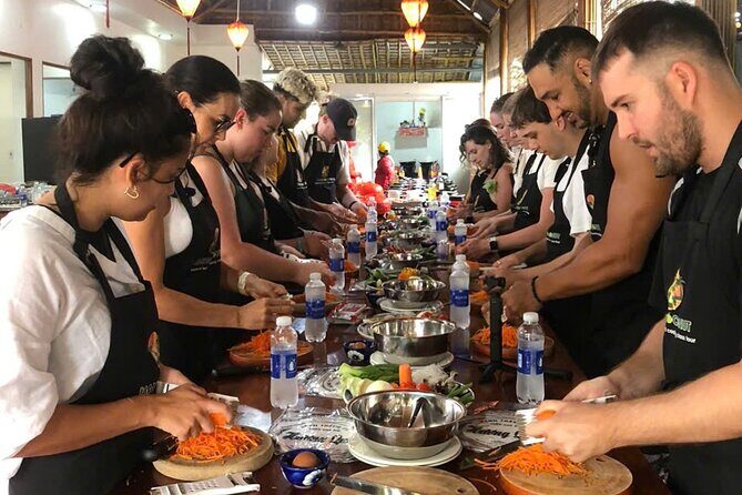 Cooking Class and Coconut Basket Boat Ride by Hangcoconut - Who Is This Tour Best For?