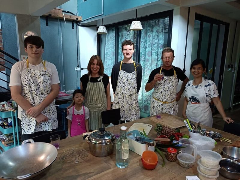 Cooking Class at Daun Senja Kitchen in Cheras, Selangor - Food needs, age limits, and practical planning