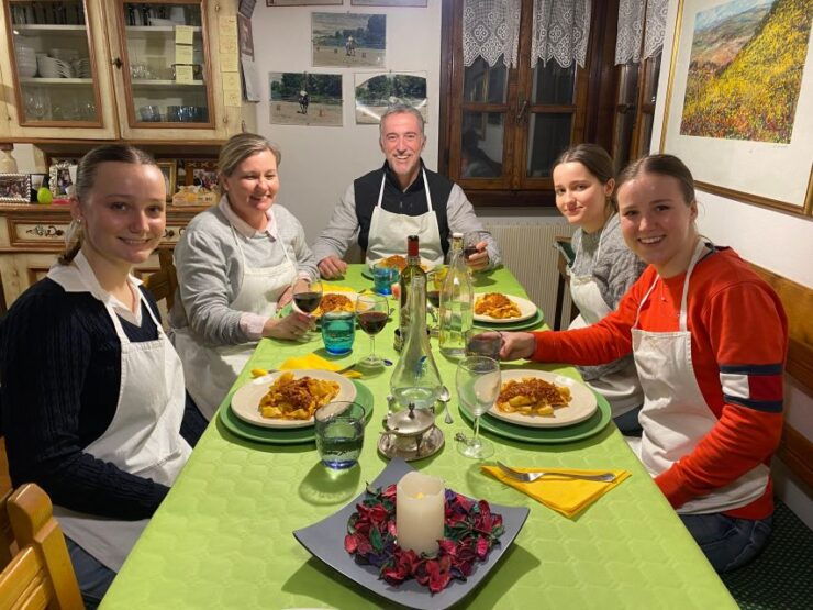 Cooking Class at Villa Toscana Near Cortona - Reservation Information