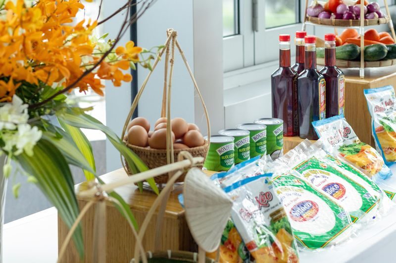 Cooking Class in Grand Mercure Da Nang - A chef guides you through each step