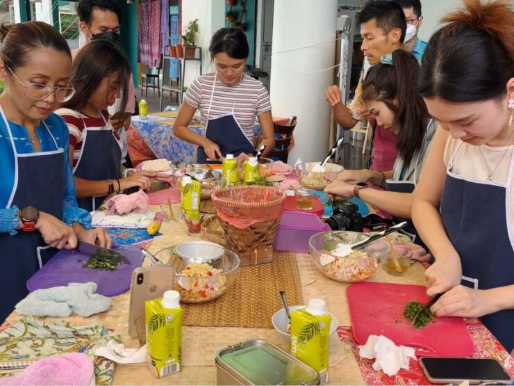 Cooking Experience: Southeast Asian Desserts & Snacks - Uncover Traditional Flavors and Techniques