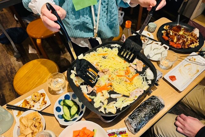 Cooking Experience Yakisoba Making and All-You-Can-Drink Sake - Experience Details