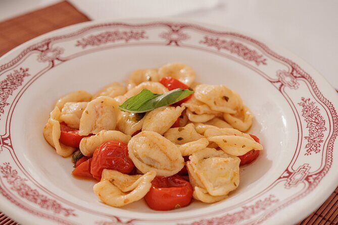 Cooking lesson in a typical house in Polignano with aperitif - Good To Know