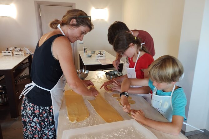 Cooking Lesson in Chianti With Visit of San Gimignano - Good To Know