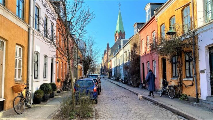 Copenhagen: 4-Hour Public Bike Tour in French - Tour Details